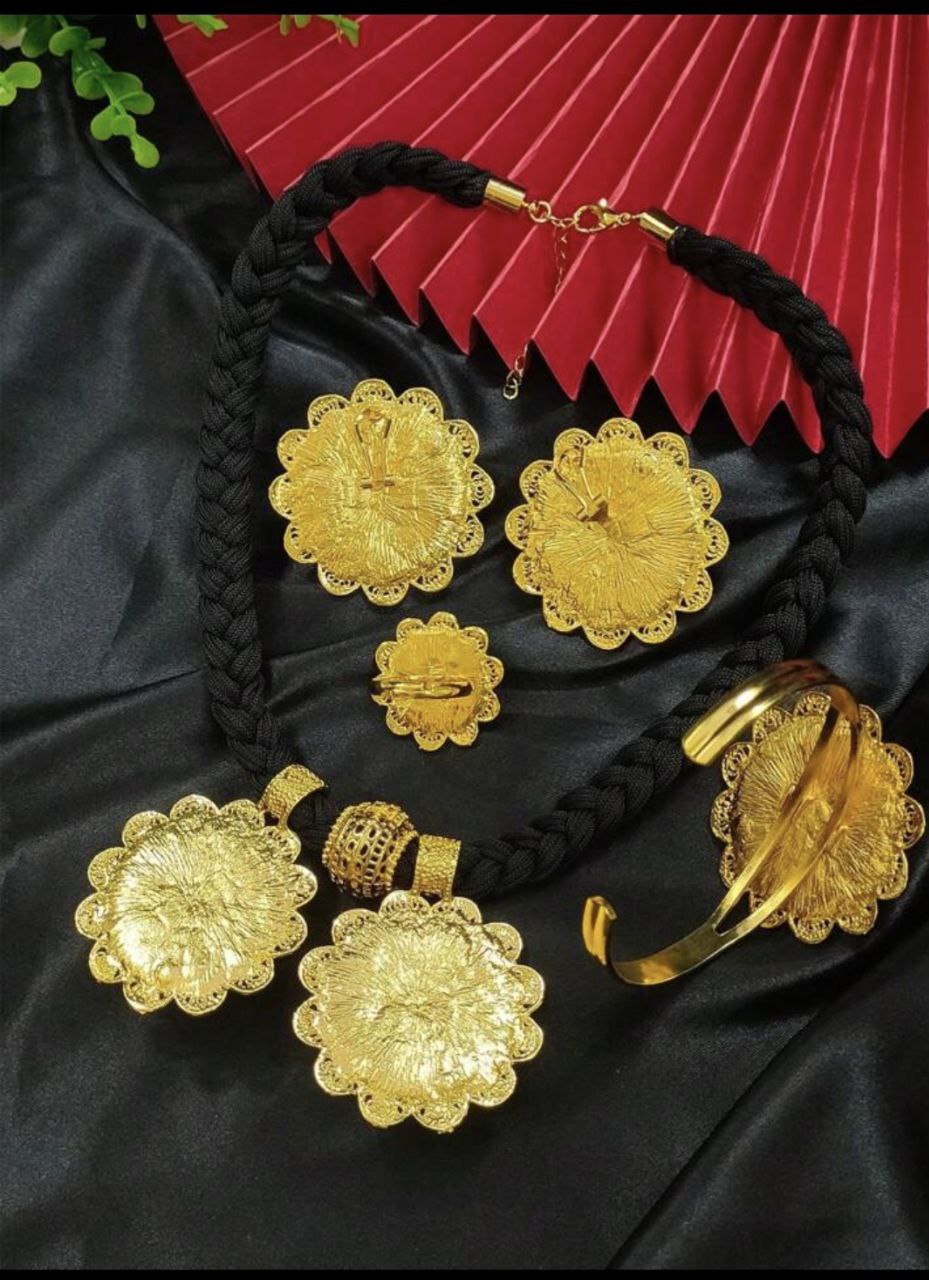 Elegant Habeshan Gold Jewelry Set A Celebration of Cultural Heritage