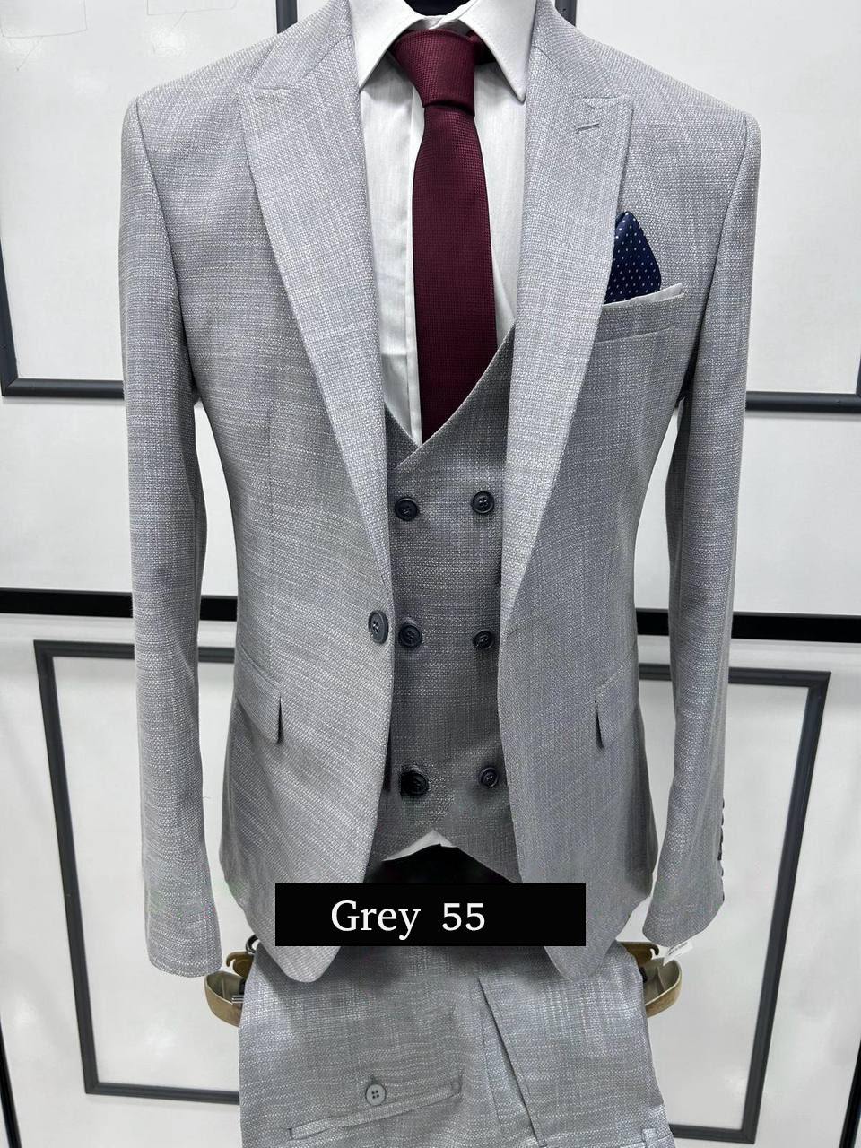 Modern Grey Three-Piece Suit Sophisticated Style with a Twist