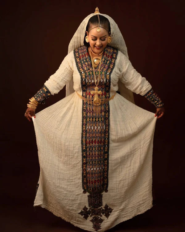 Beautiful Habesha Dress: Intricate Embroidery, Elegant for Cultural Events