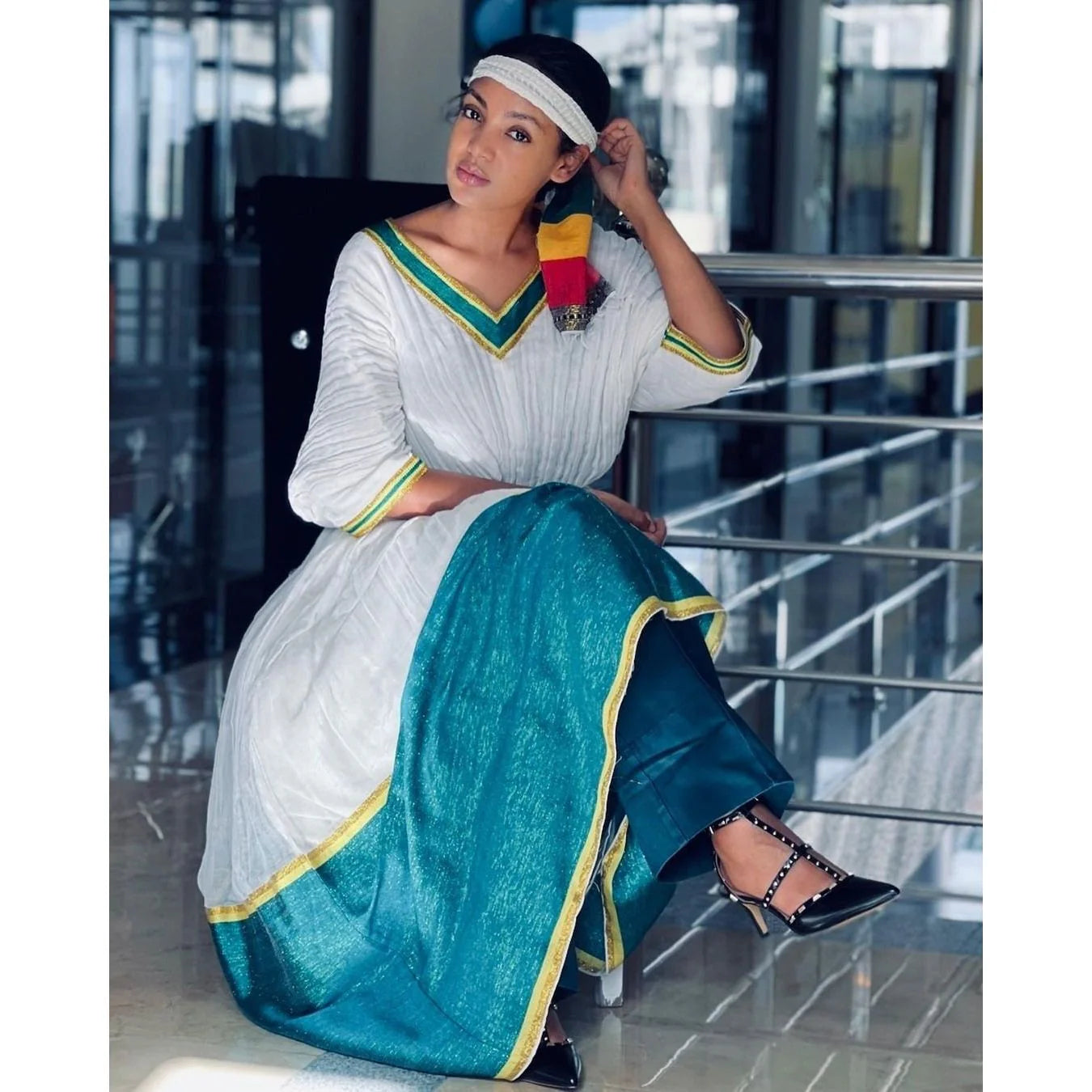 Chic Shimena Habesha Kemis with a Tilf neckline and hand sleeves